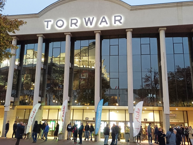 <!-- 20221022 -->Warszawa Torwar - „Pali się - Zgaś ryzyko” - Jerzy Kryszak, Kabaret pod Wyrwigroszem <!-- 20221022 -->Warszawa Torwar - „Pali się - Zgaś ryzyko” - Jerzy Kryszak, Kabaret pod Wyrwigroszem